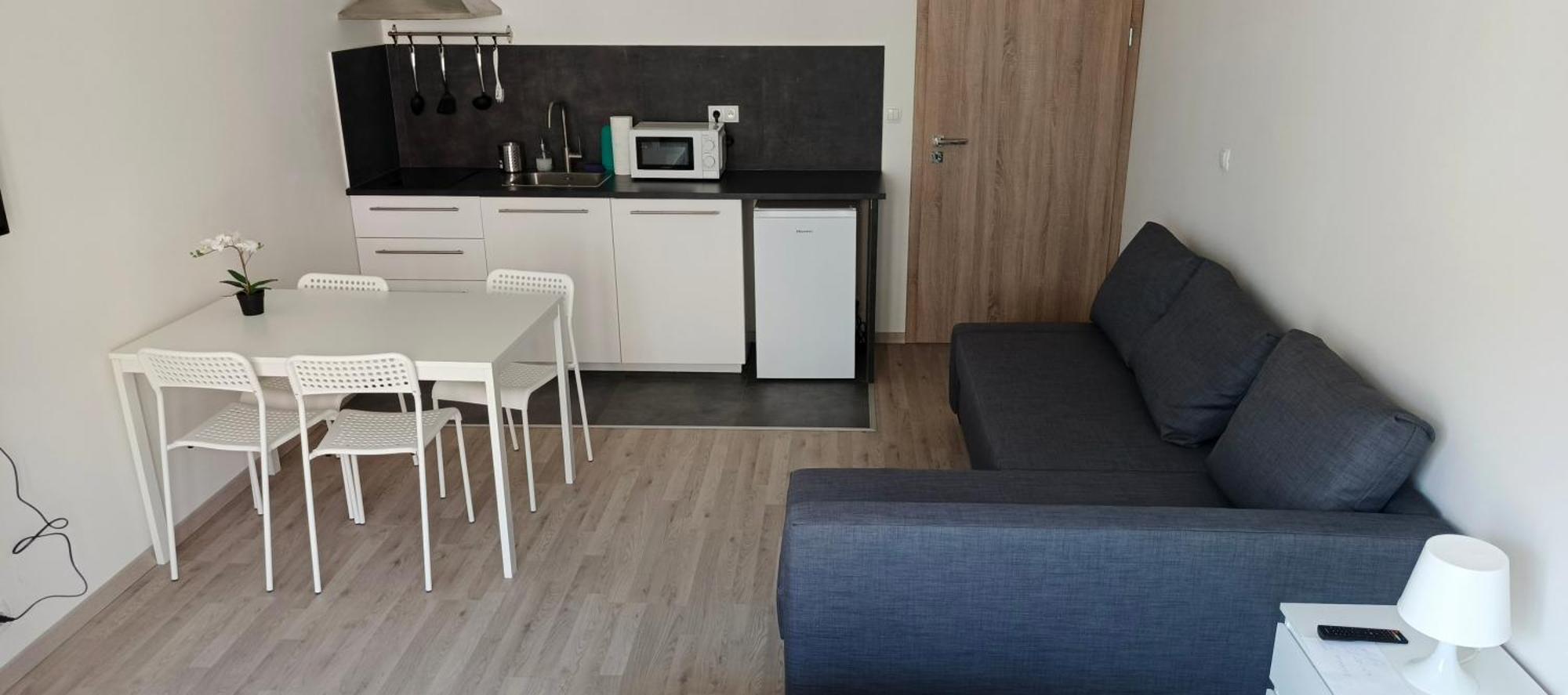Brand New Two #23 With Free Parking In The Center Lägenhet